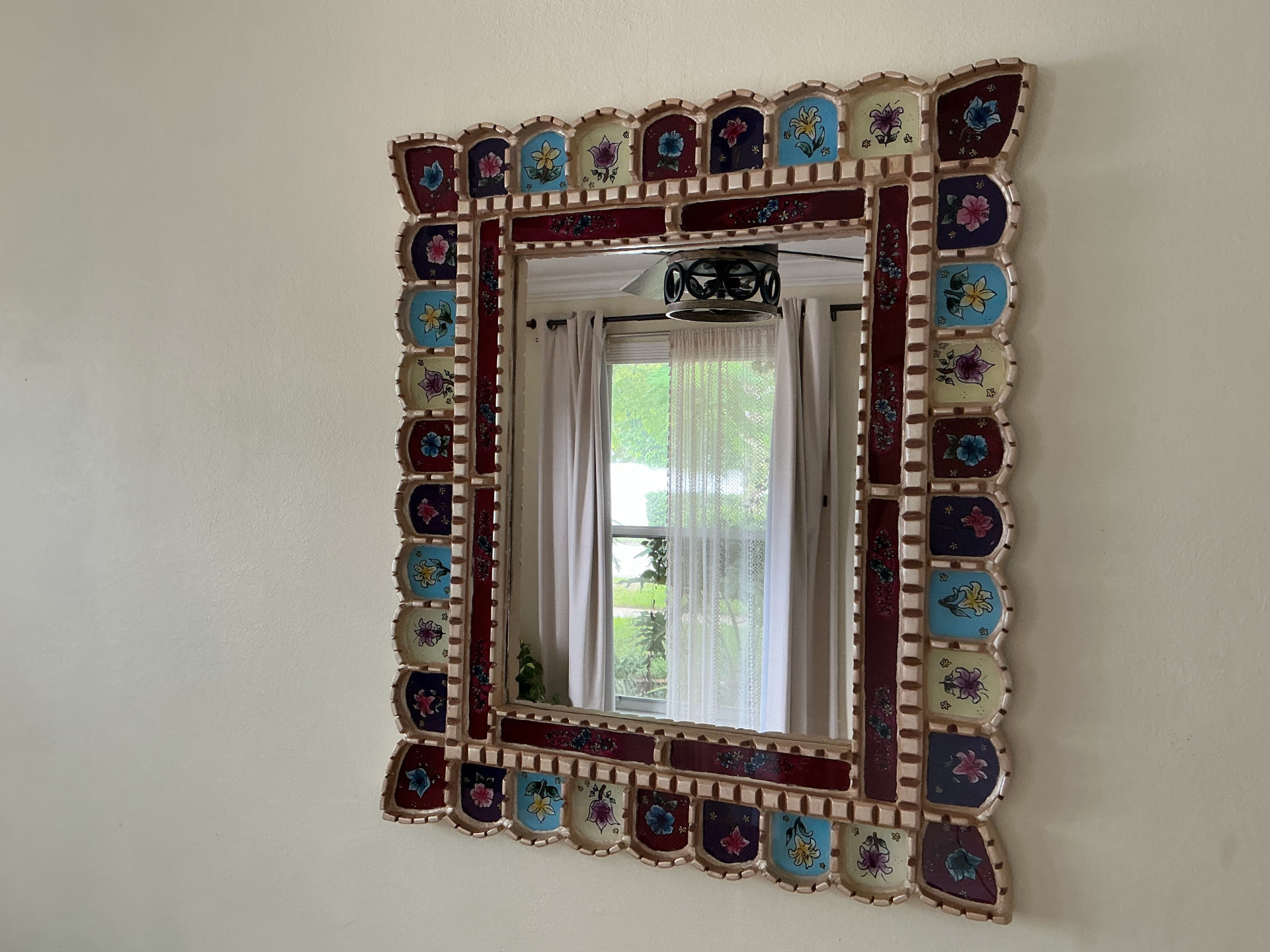 Angled view of Winter Garden showing the depth of its handcrafted frame