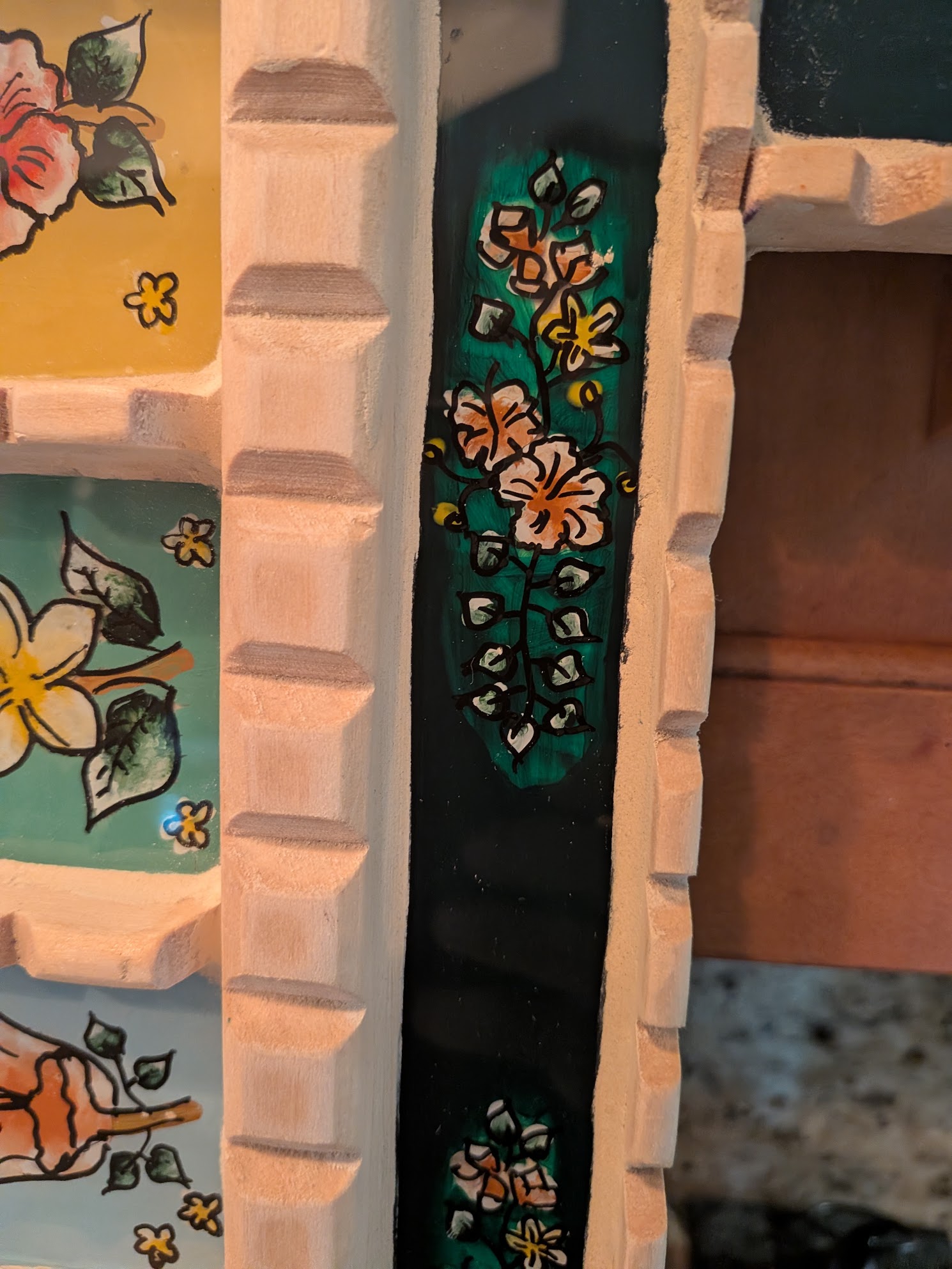 Finishing the inner border in Ulviya Bemman's mirror-making process